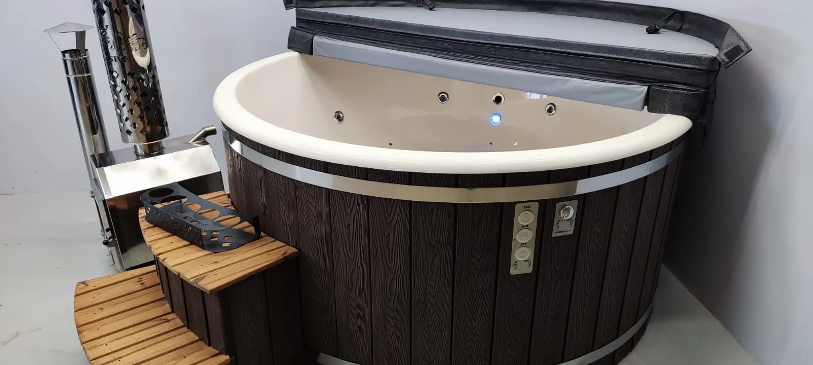 Bain nordique rond classique avec poêle extérieur – Image 2